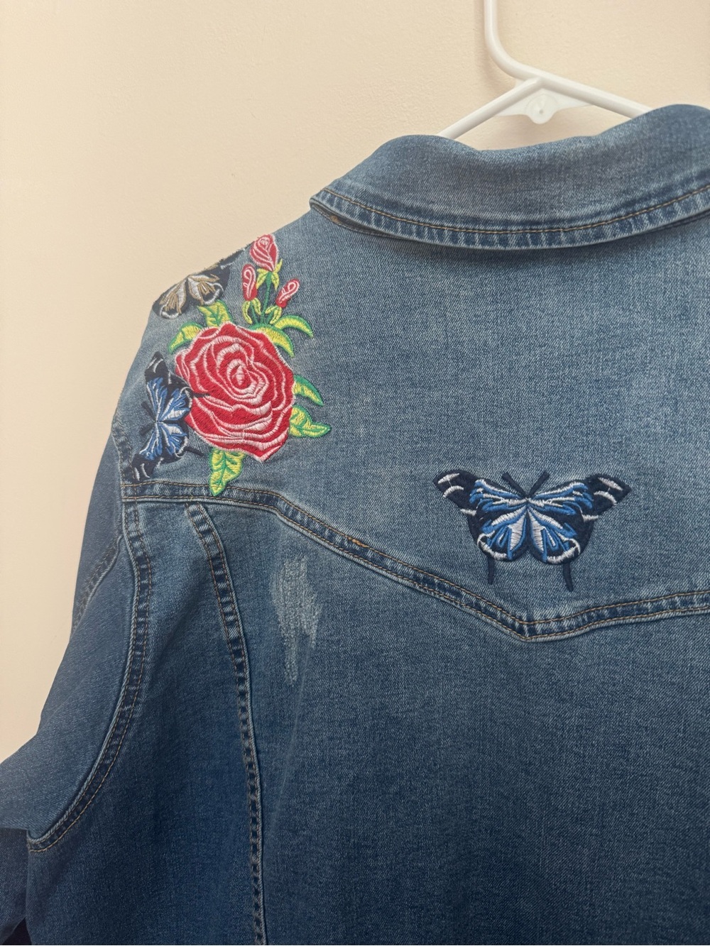 Baccini Embroidered Denim Jacket Women’s 3X Blue Floral Bird Butterfly Trucker - Picture 5 of 7
